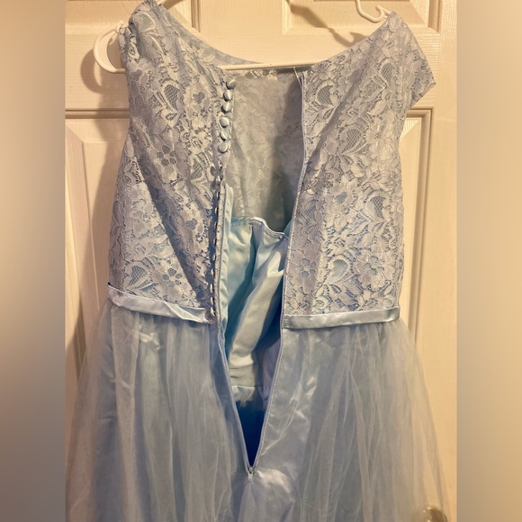 Formal dress - Picture 4 of 6